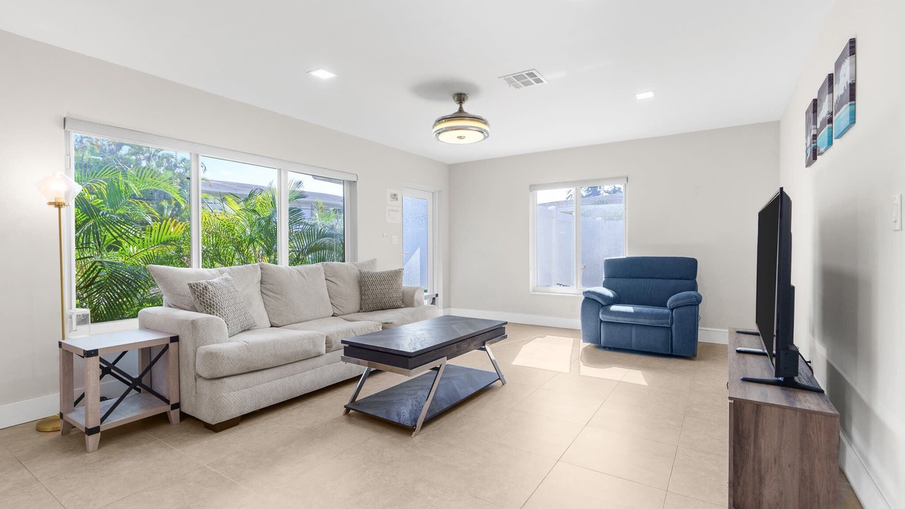 Photo of Livingroom in Coral Shores
