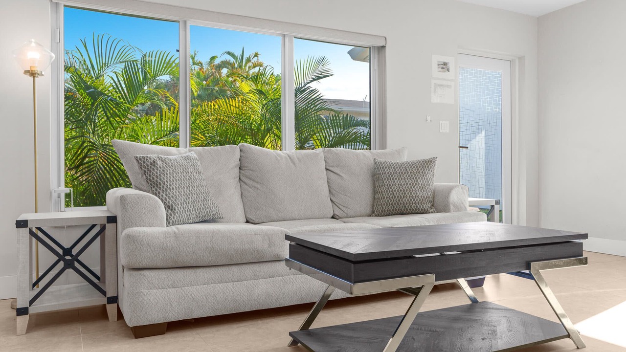 Photo of Livingroom in Coral Shores