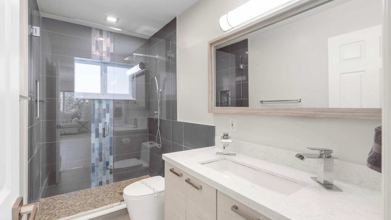 Photo of Bathroom in Coral Shores