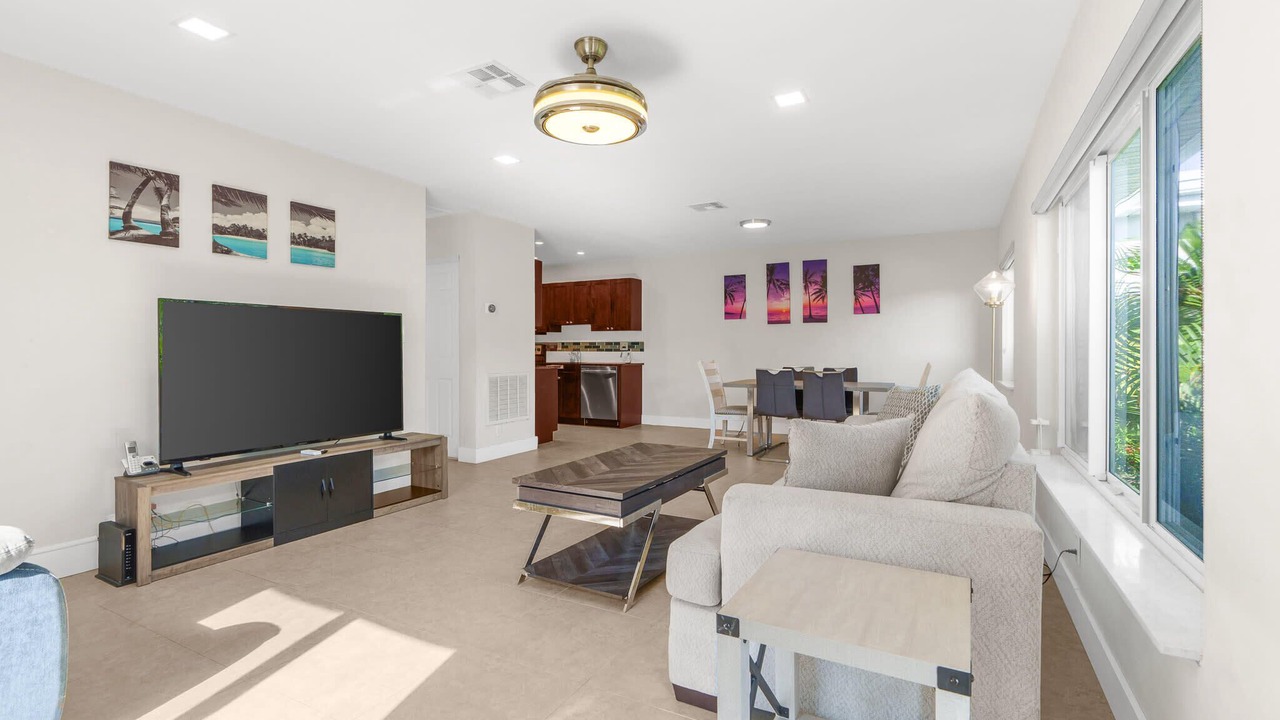 Photo of Livingroom in Coral Shores