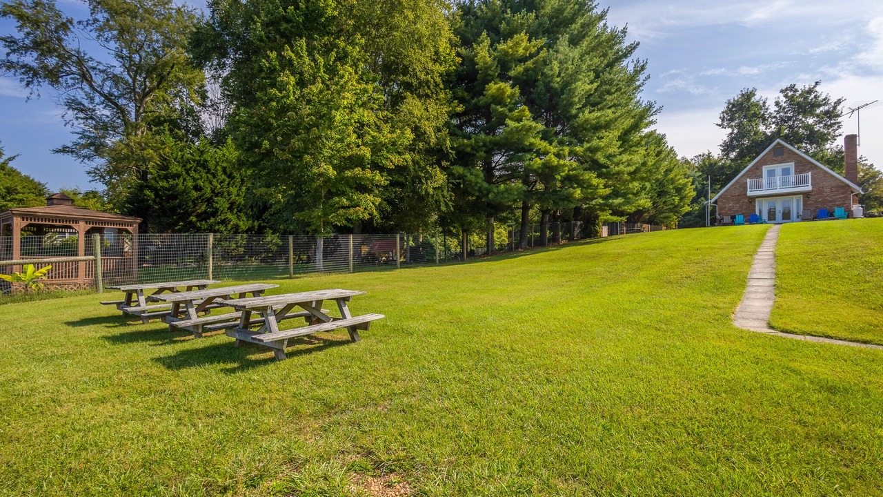 Photo of Outdoor in Ingles