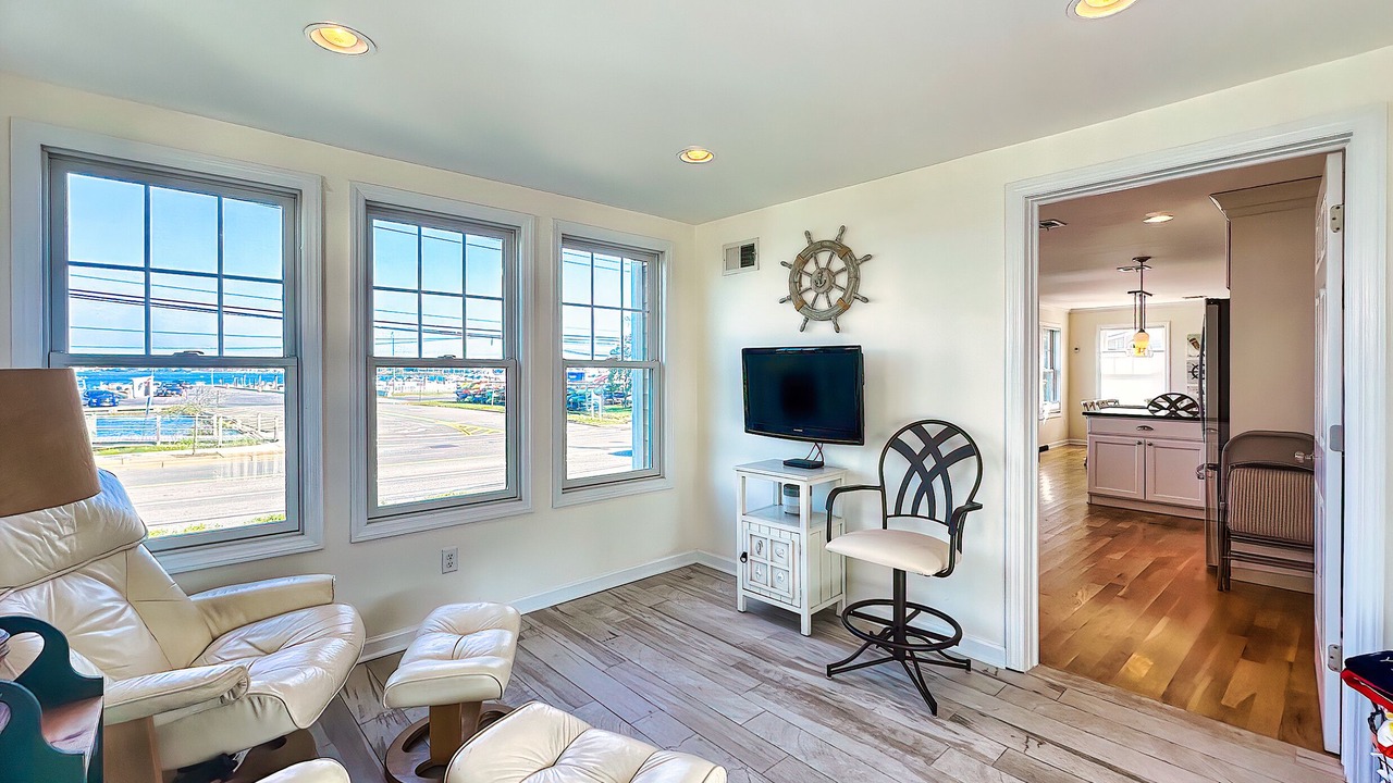 Photo of Livingroom in Belmar