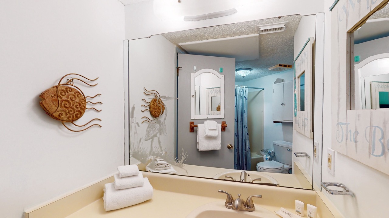 Photo of Bathroom in Orange Beach East