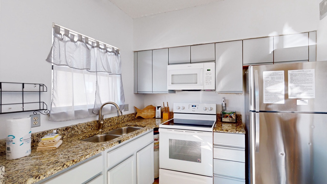 Photo of Kitchen in Orange Beach East