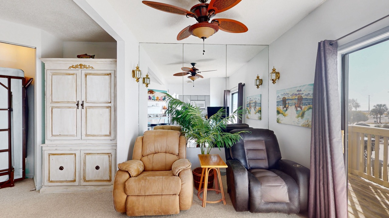 Photo of Livingroom in Orange Beach East