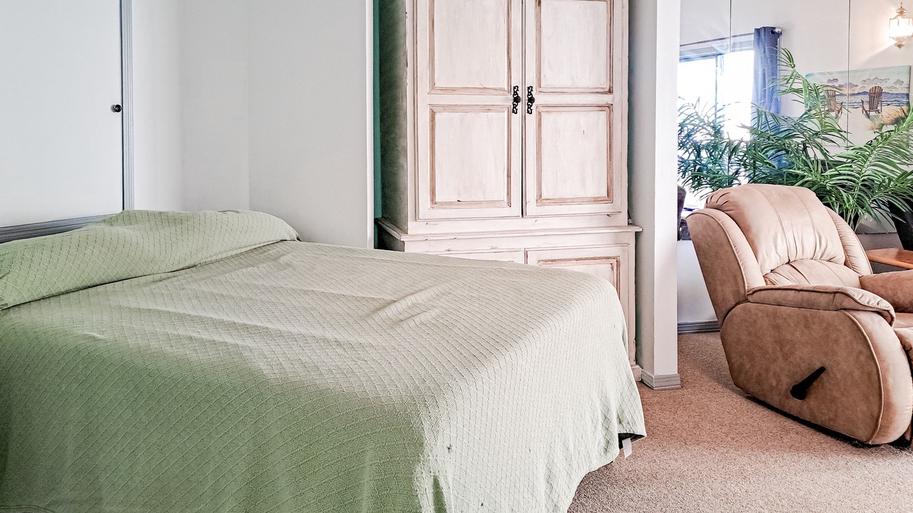 Photo of Bedroom in Orange Beach East
