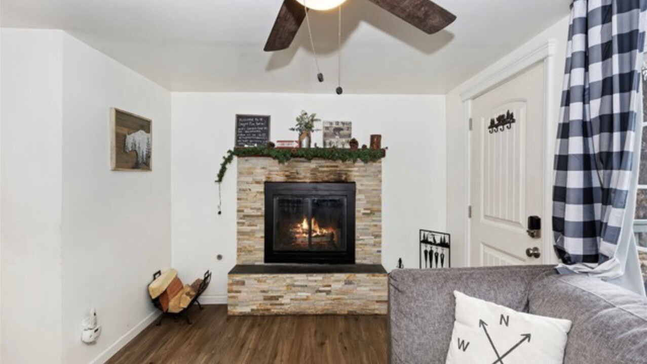 Photo of Livingroom in Sugarloaf