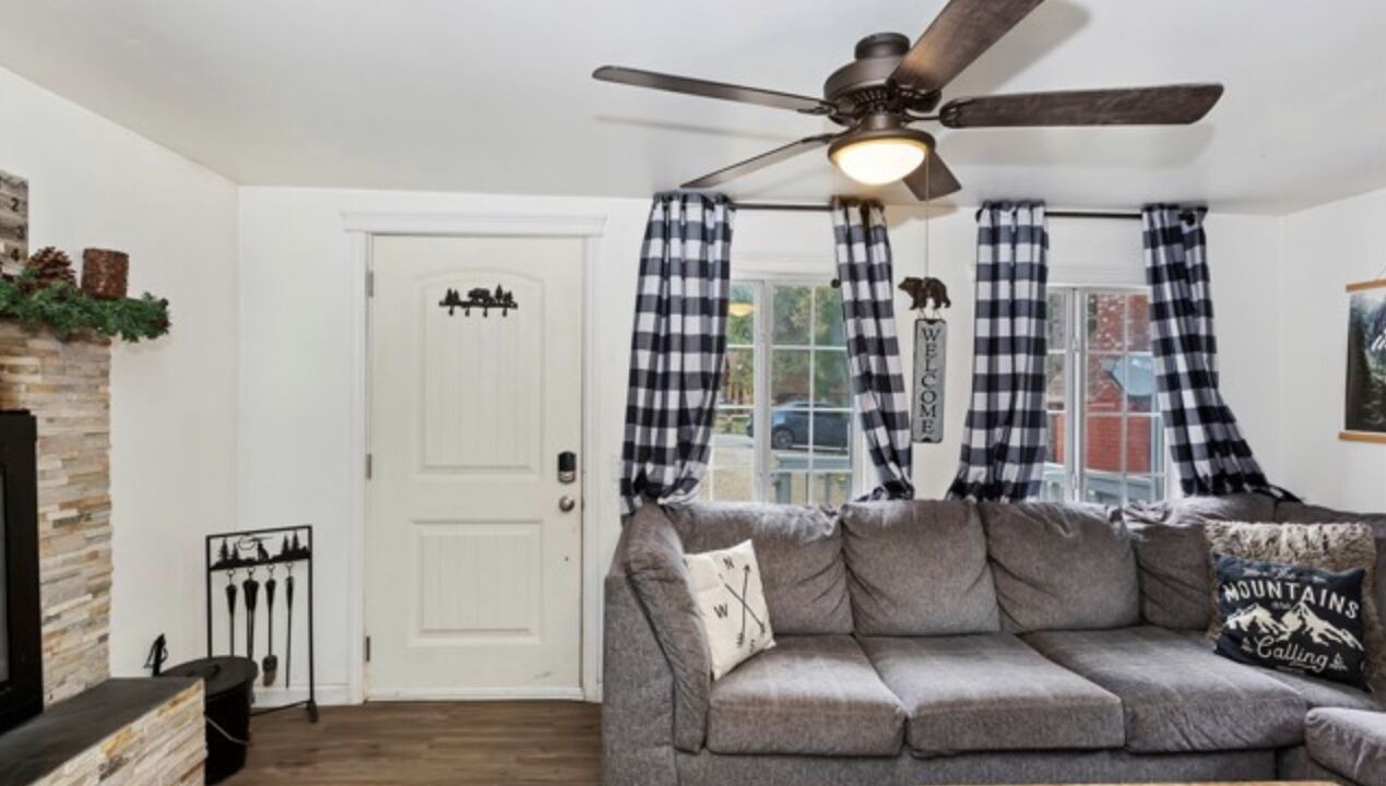 Photo of Livingroom in Sugarloaf