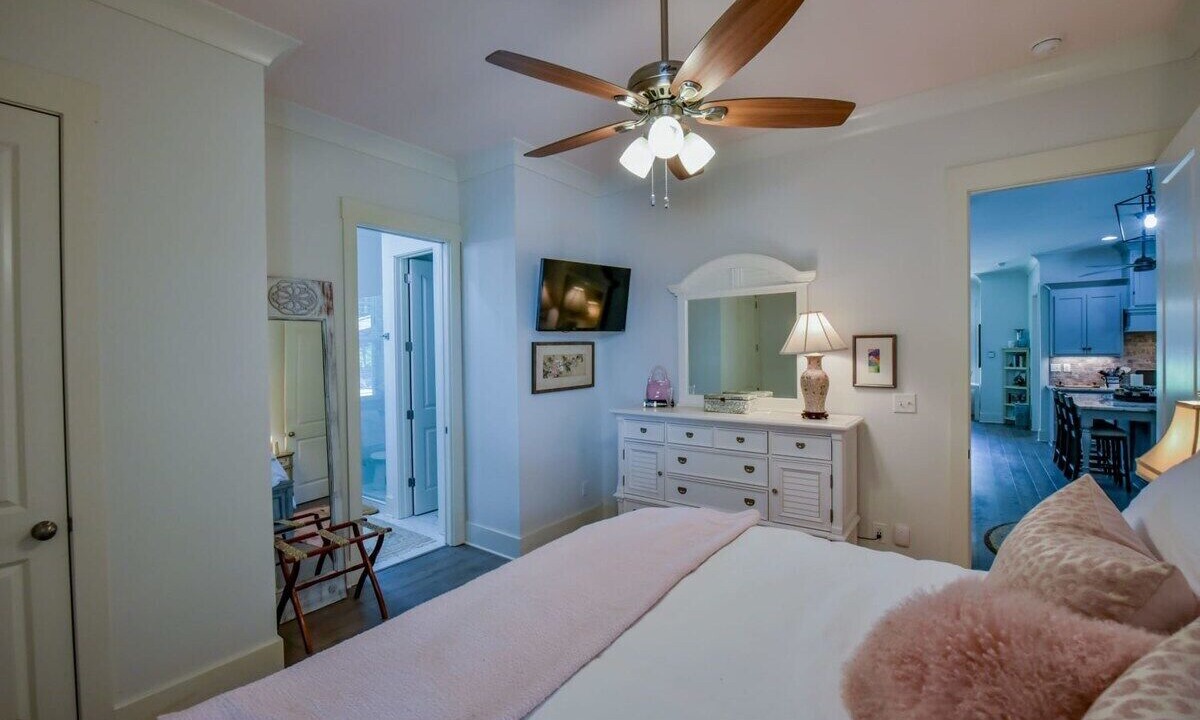 Photo of Bedroom in Tuscaloosa
