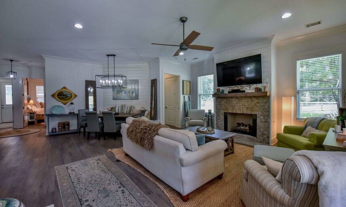 Photo of Livingroom in Tuscaloosa