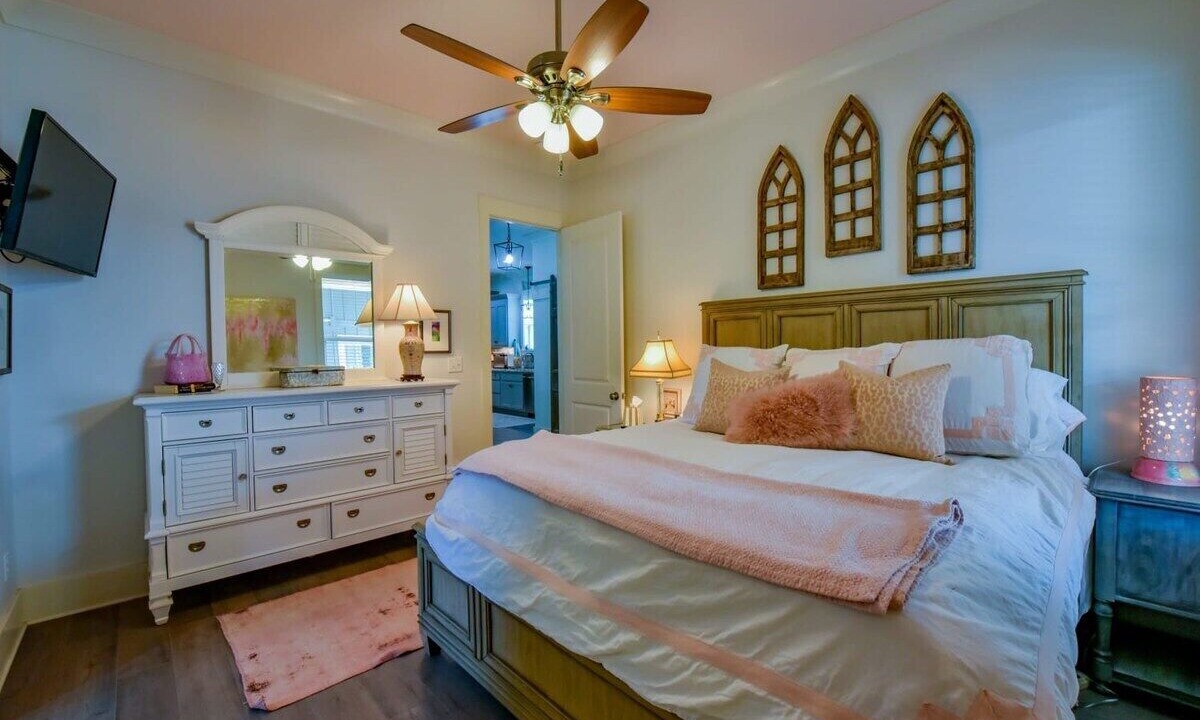 Photo of Bedroom in Tuscaloosa