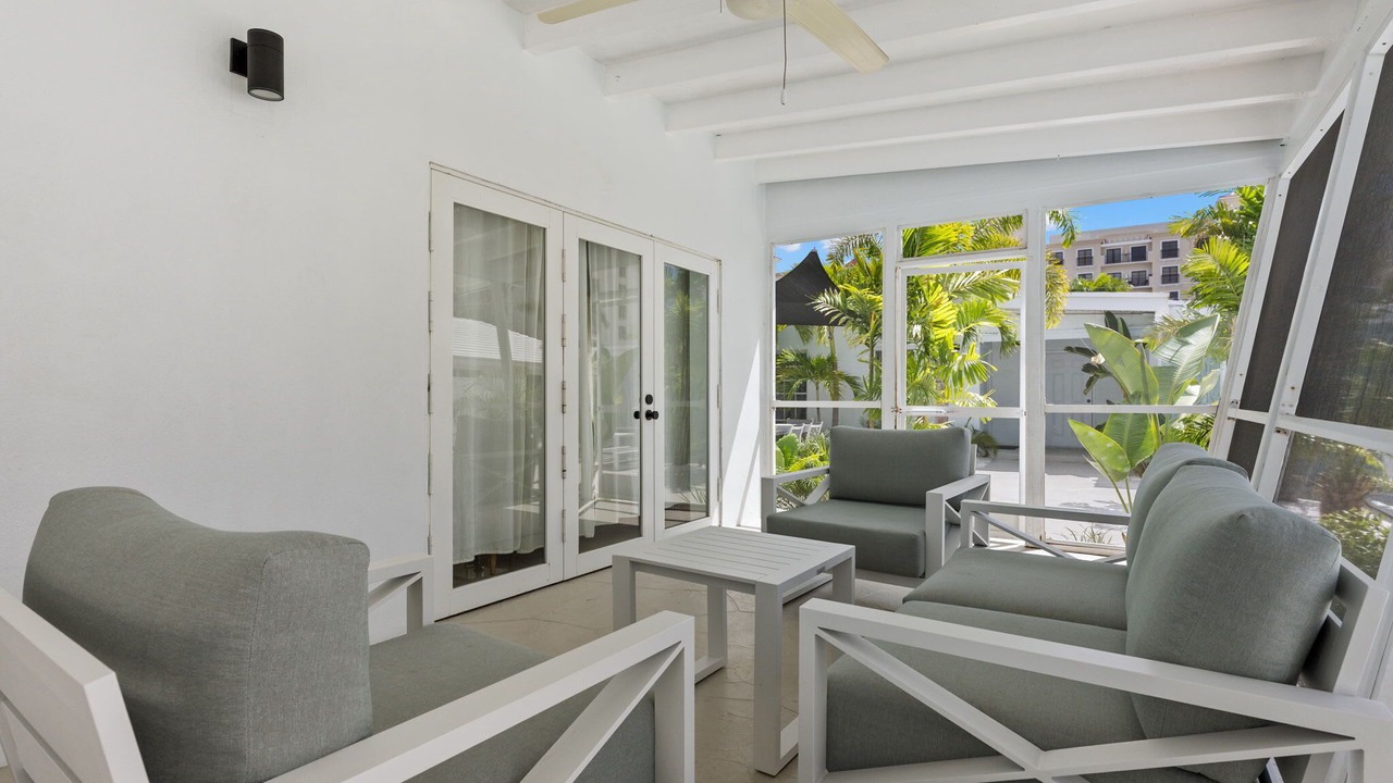 Photo of Patio Balcony in Dolphin Isles