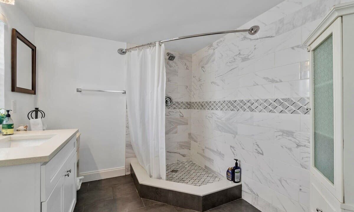 Photo of Bathroom in Dolphin Isles