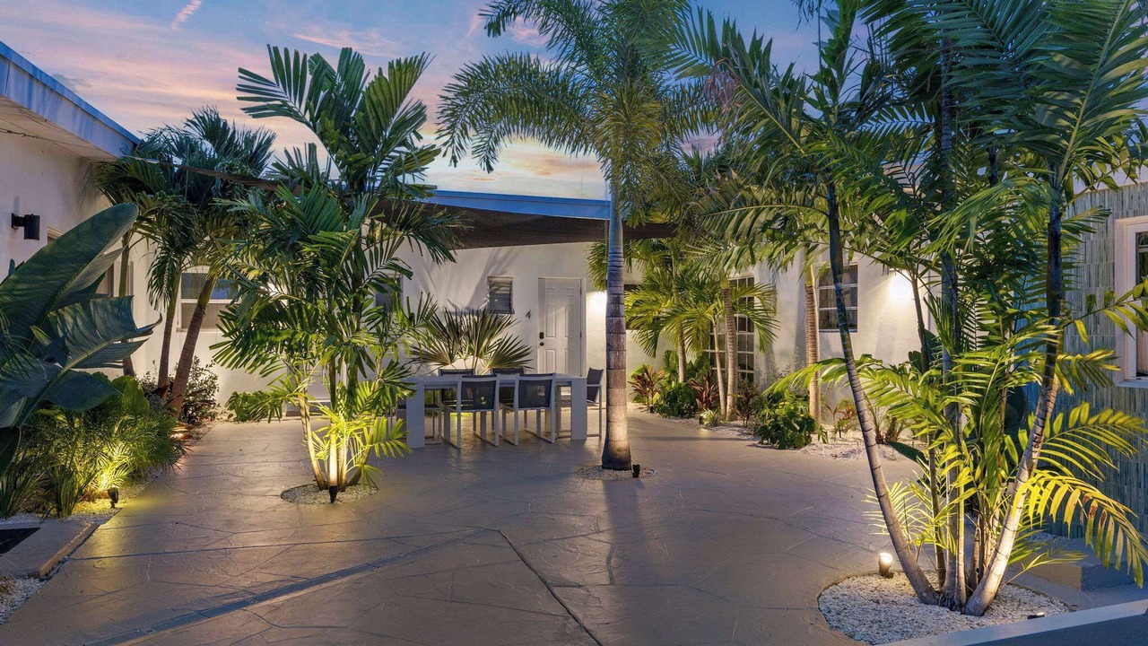 Photo of Patio Balcony in Dolphin Isles