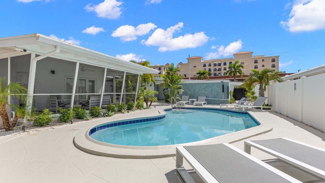 Photo of Outdoor in Dolphin Isles