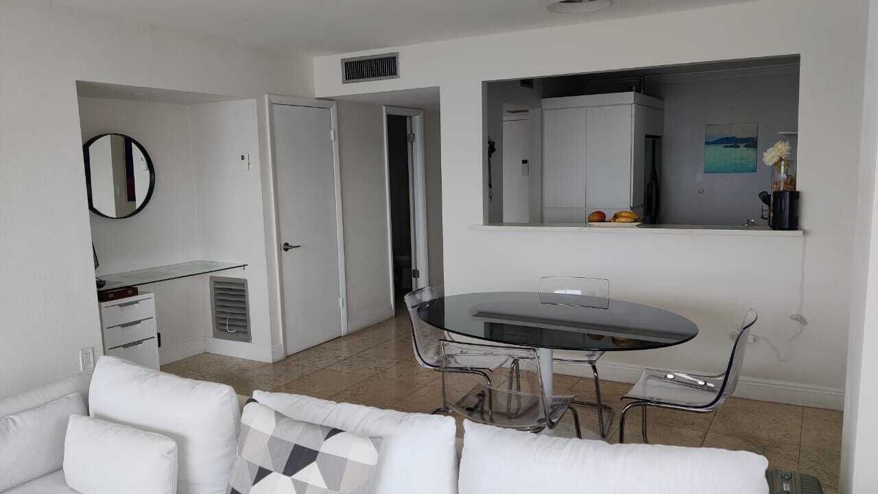 Photo of Livingroom in North Beach
