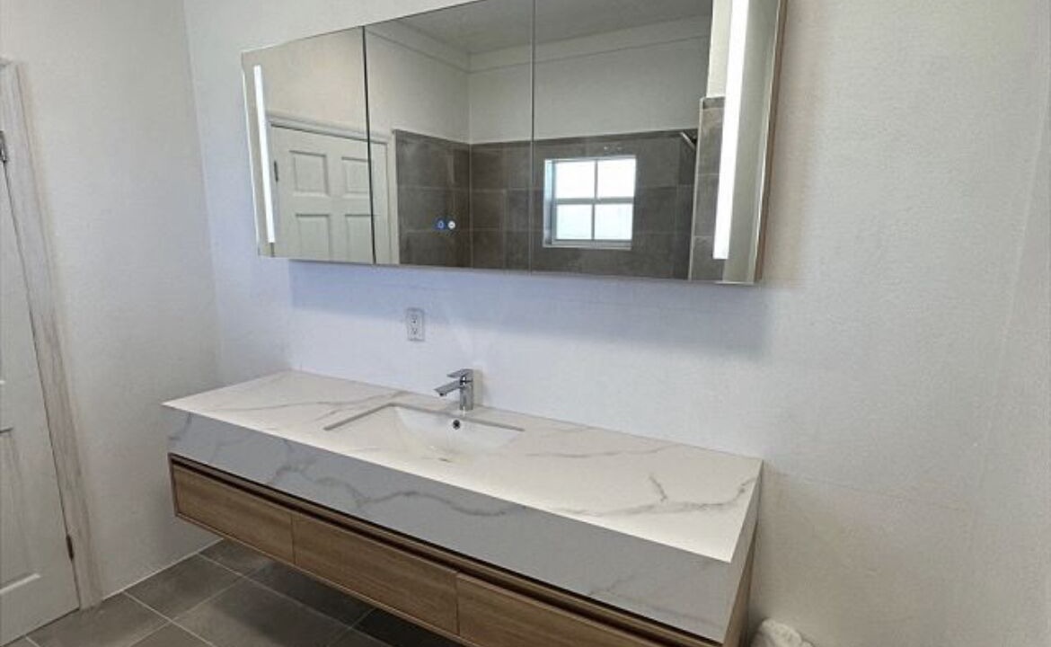 Photo of Bathroom in Winding Bay