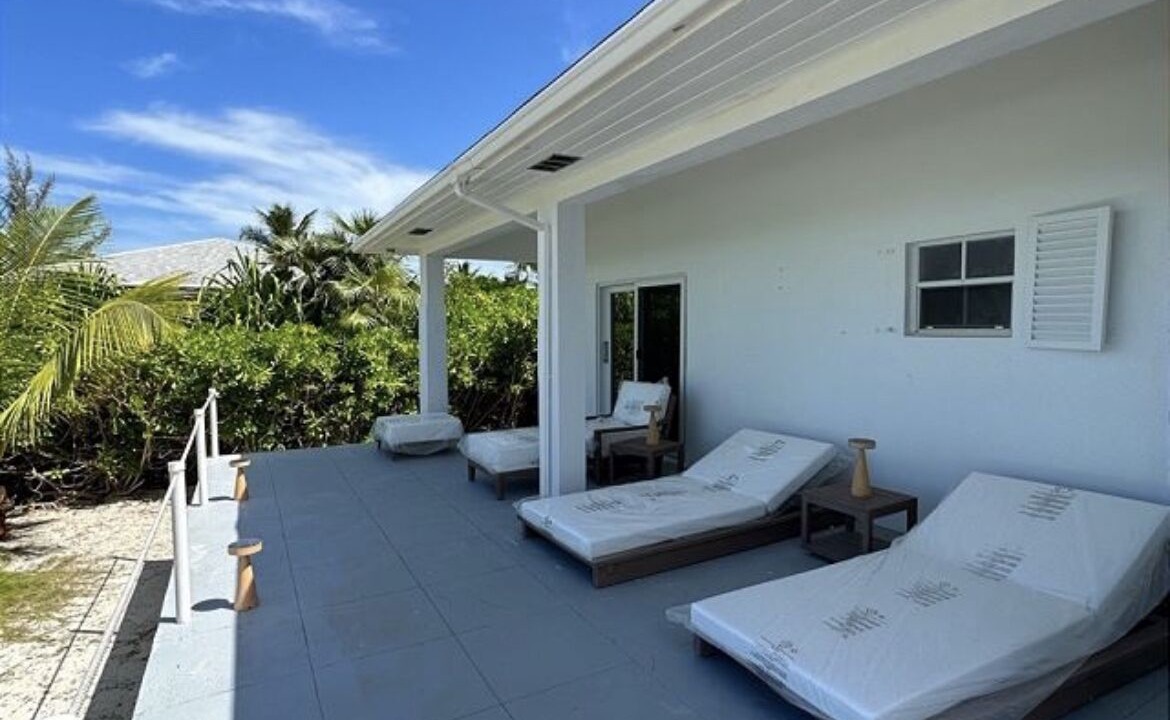Photo of Patio Balcony in Winding Bay