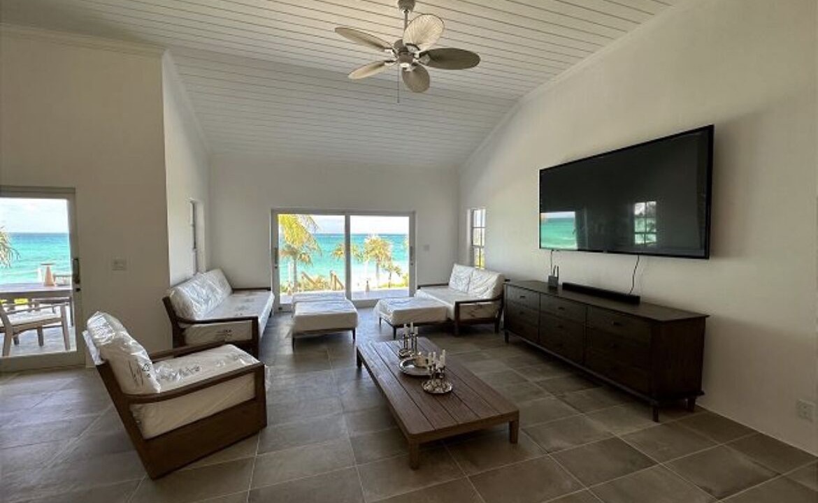Photo of Livingroom in Winding Bay