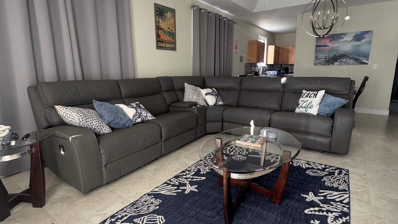Photo of Livingroom in Bahamas Terrace