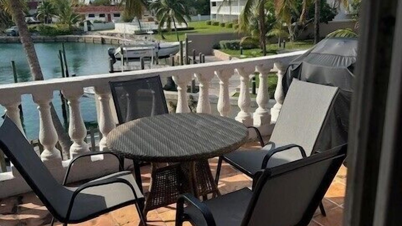 Photo of Others in Bahamas Terrace