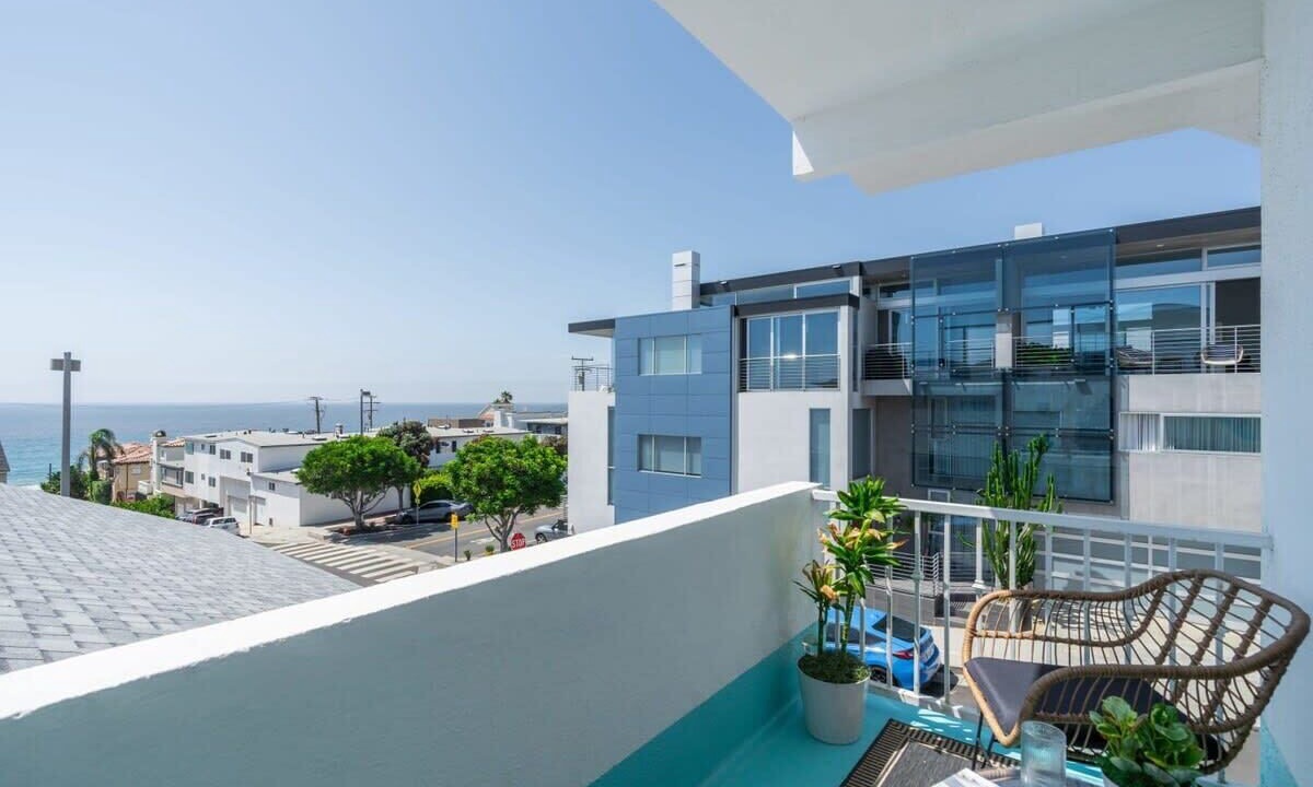 Photo of Patio Balcony in The Strand