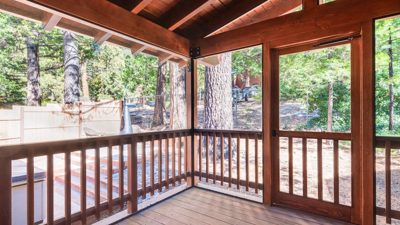 Photo of Patio Balcony in Fern Valley