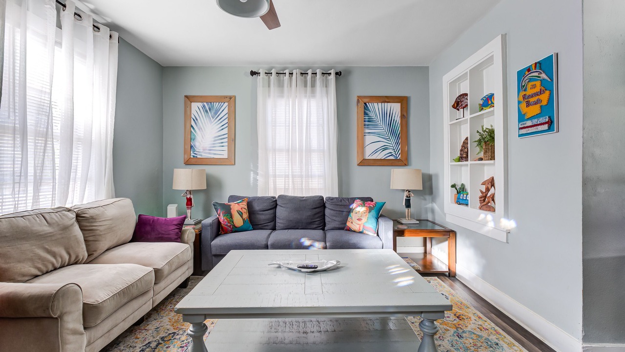 Photo of Livingroom in Bellview