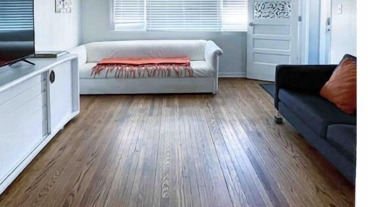 Photo of Livingroom in Front Park