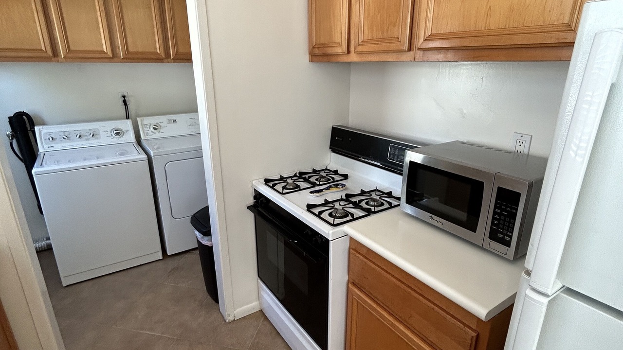 Photo of Kitchen in East Side Costa Mesa
