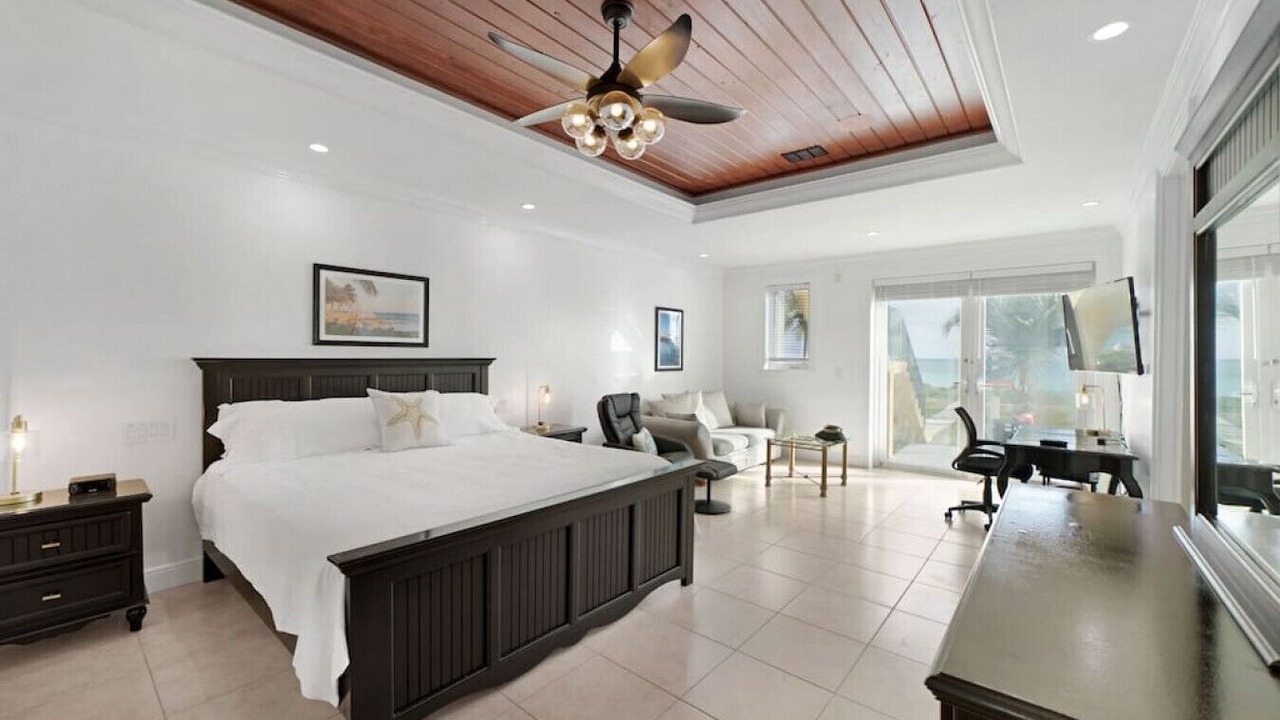 Photo of Bedroom in Bahamas Terrace