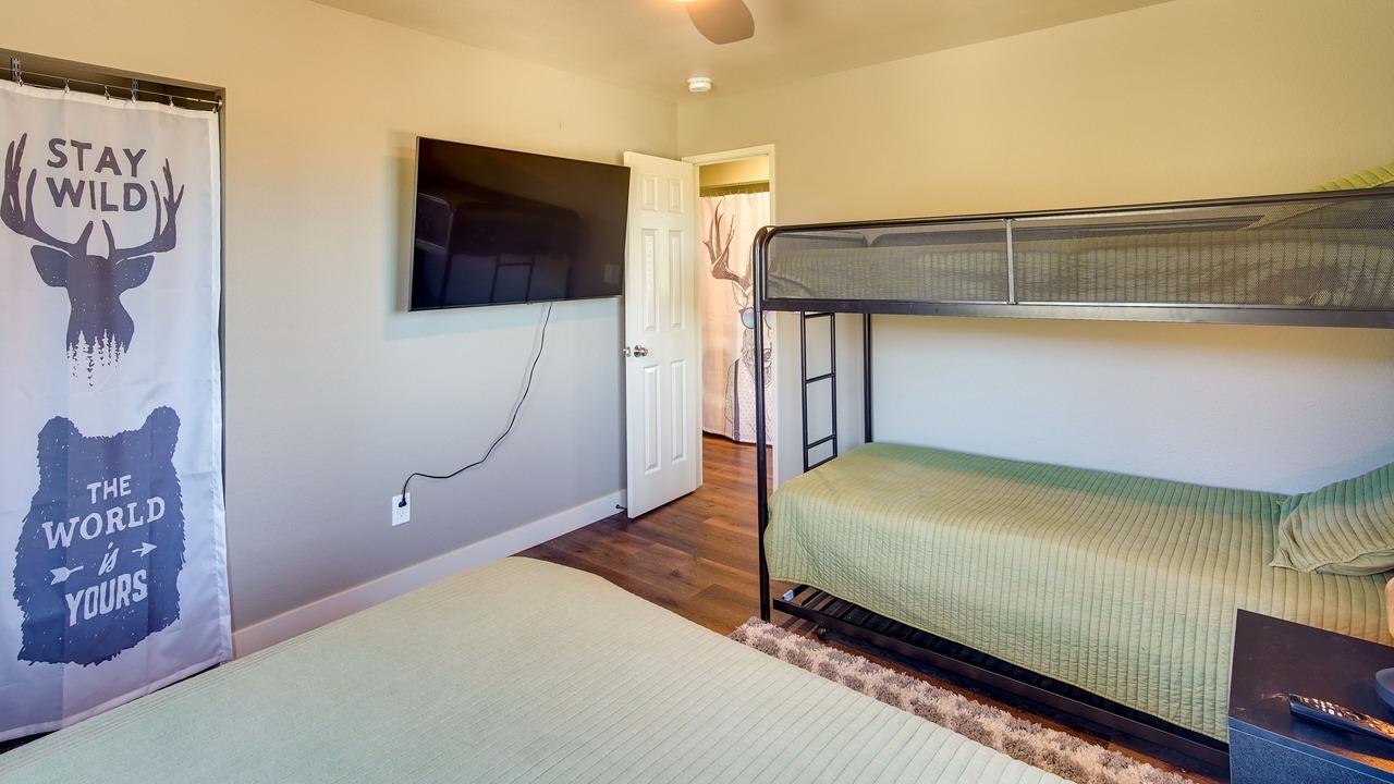 Photo of Bedroom in Arrowbear Lake