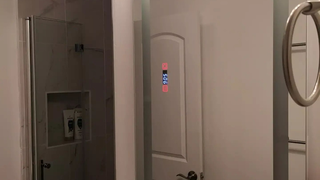 Photo of Bathroom in Thousand Oaks