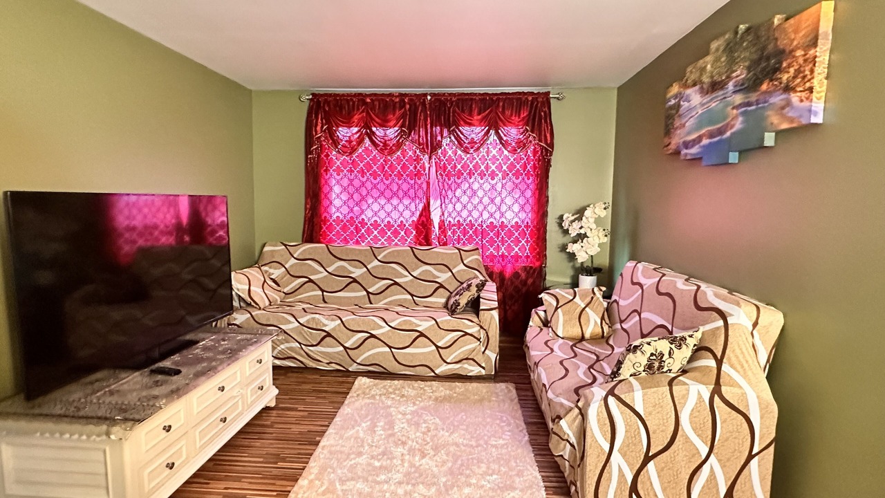 Photo of Livingroom in Cheektowaga