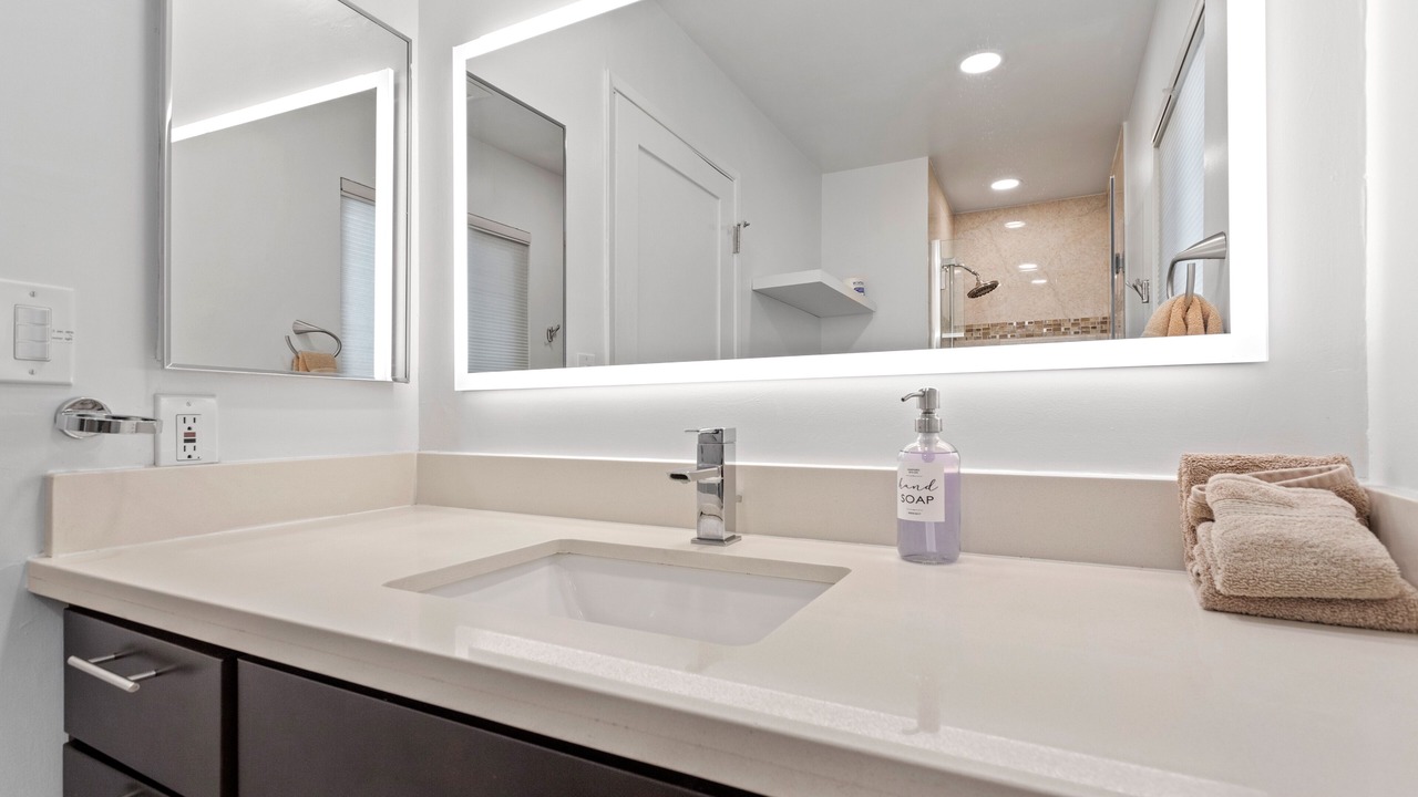 Photo of Bathroom in Fox Hills
