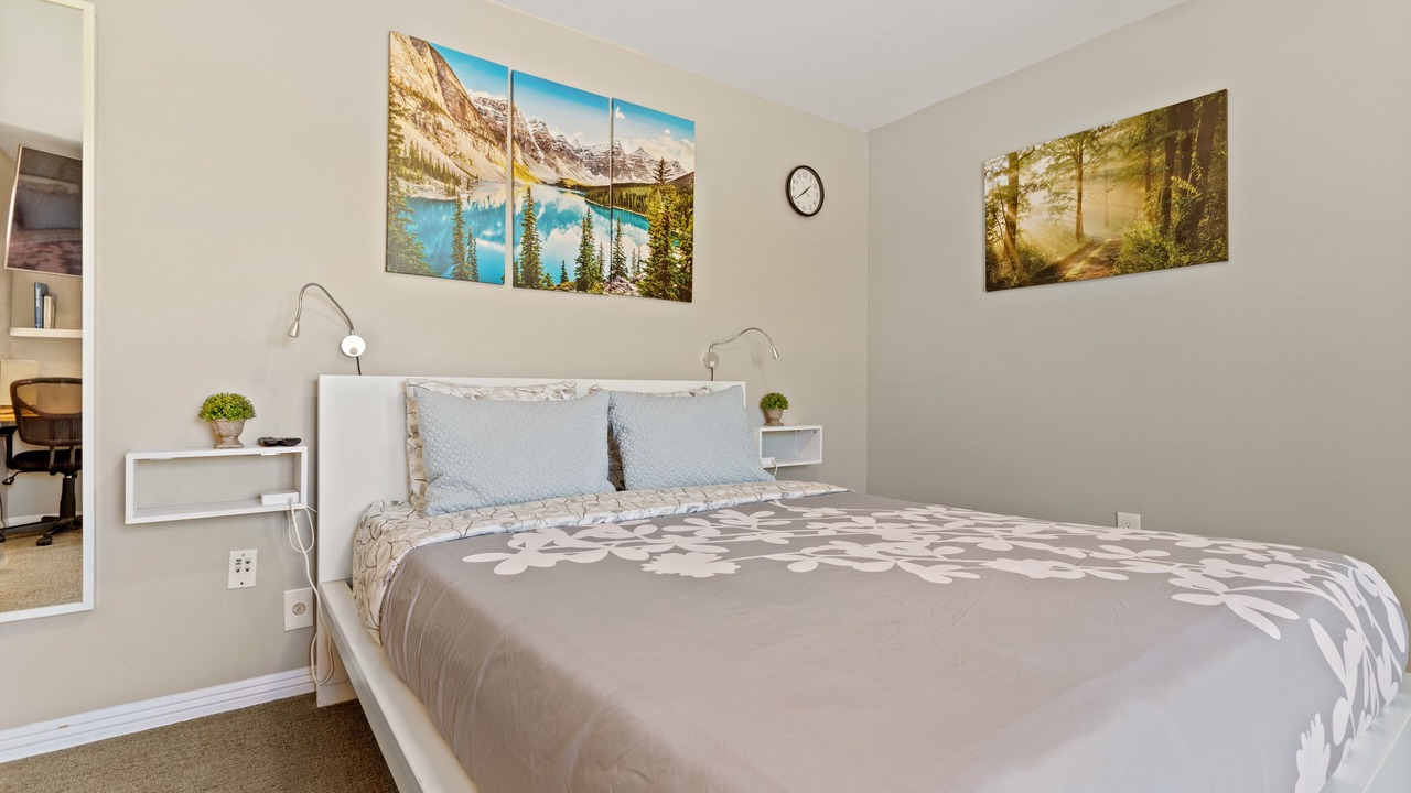 Photo of Bedroom in Fox Hills
