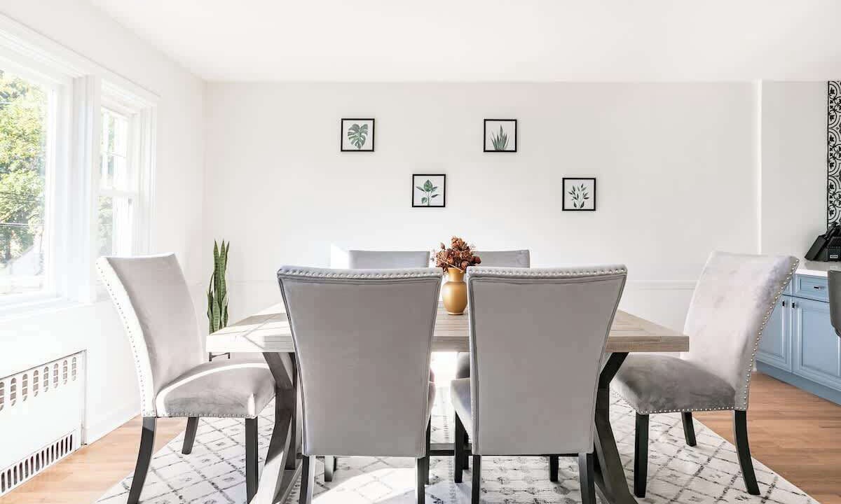 Photo of Livingroom in New Rochelle