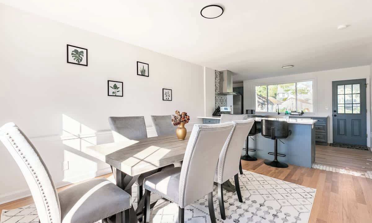 Photo of Livingroom in New Rochelle