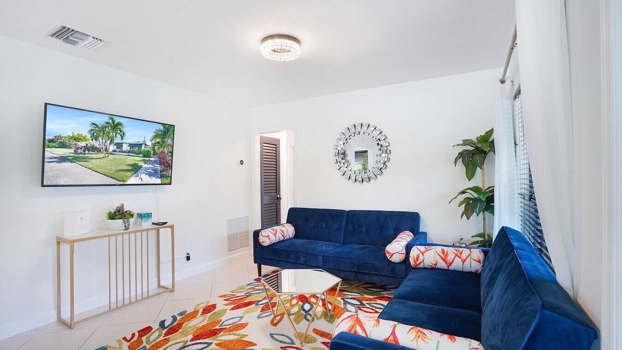 Photo of Livingroom in Downtown Hollywood