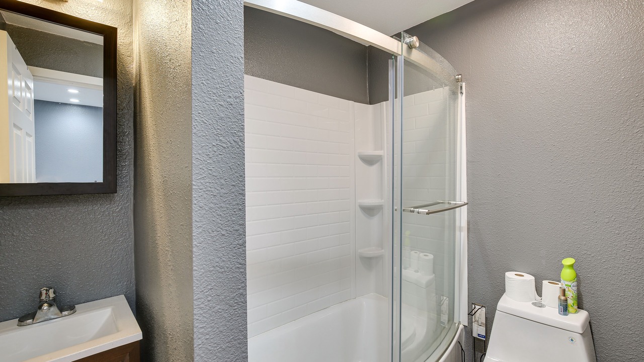 Photo of Bathroom in Los Angeles