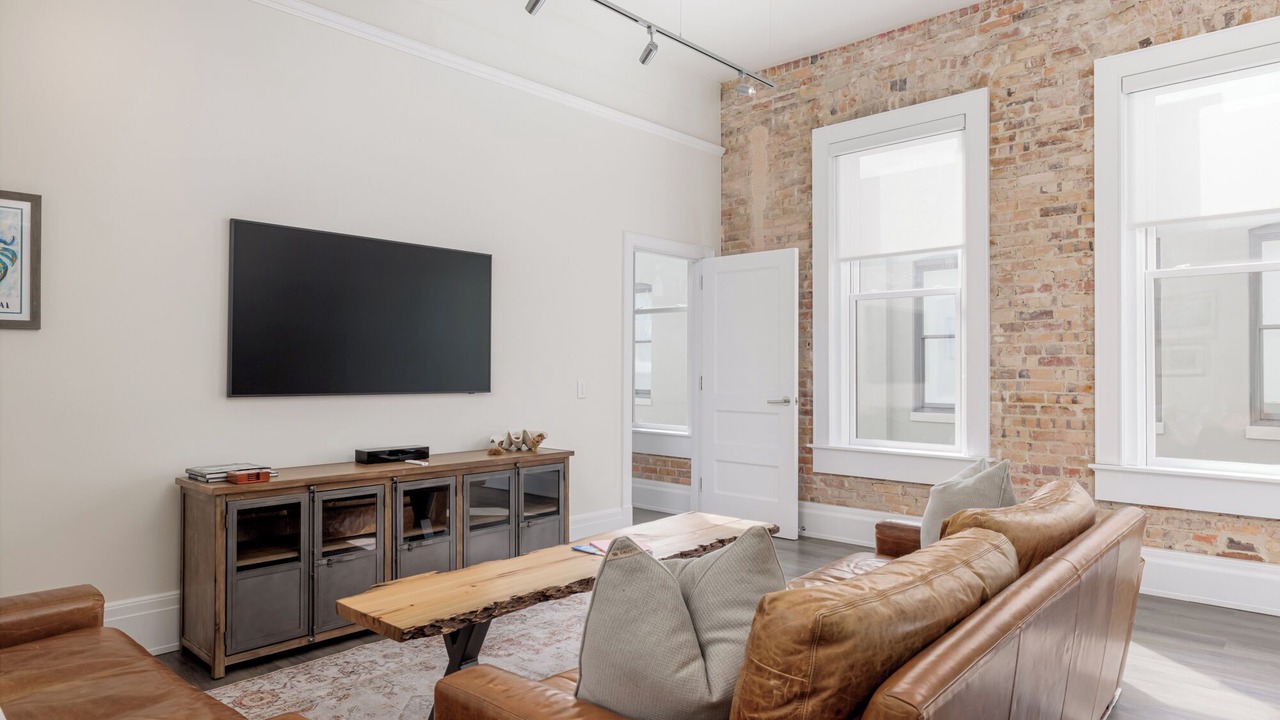 Photo of Livingroom in Downtown
