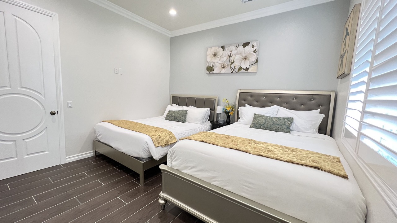 Photo of Bedroom in Midway City