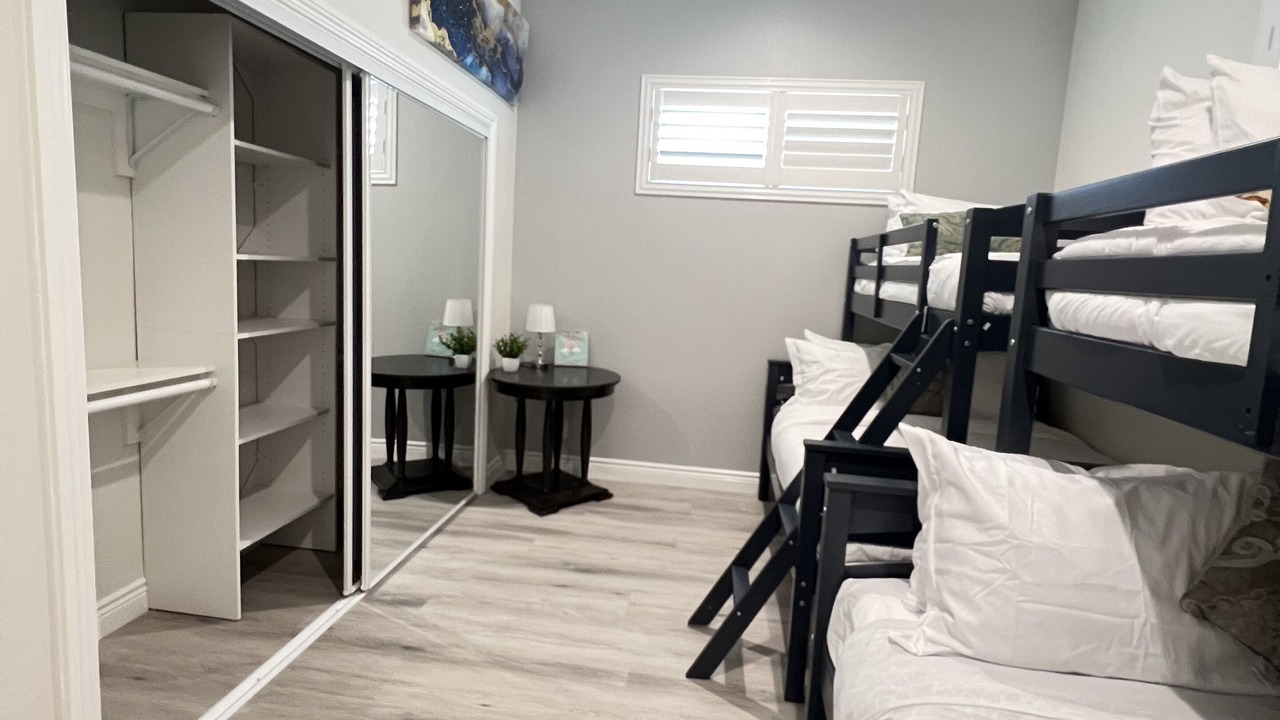 Photo of Bedroom in Midway City
