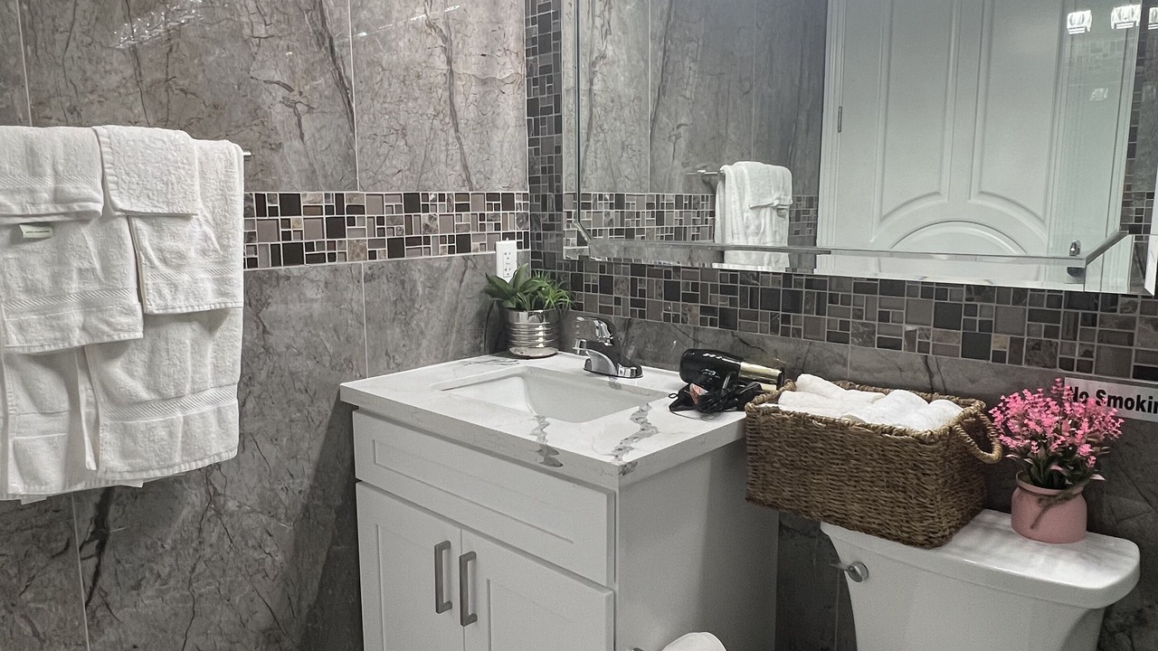 Photo of Bathroom in Midway City