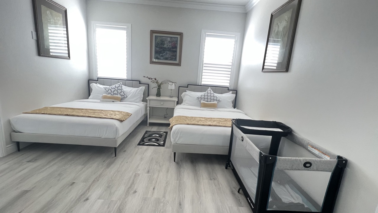 Photo of Bedroom in Midway City
