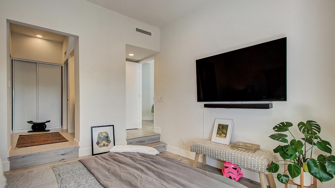 Photo of Bedroom in Pacific Palisades