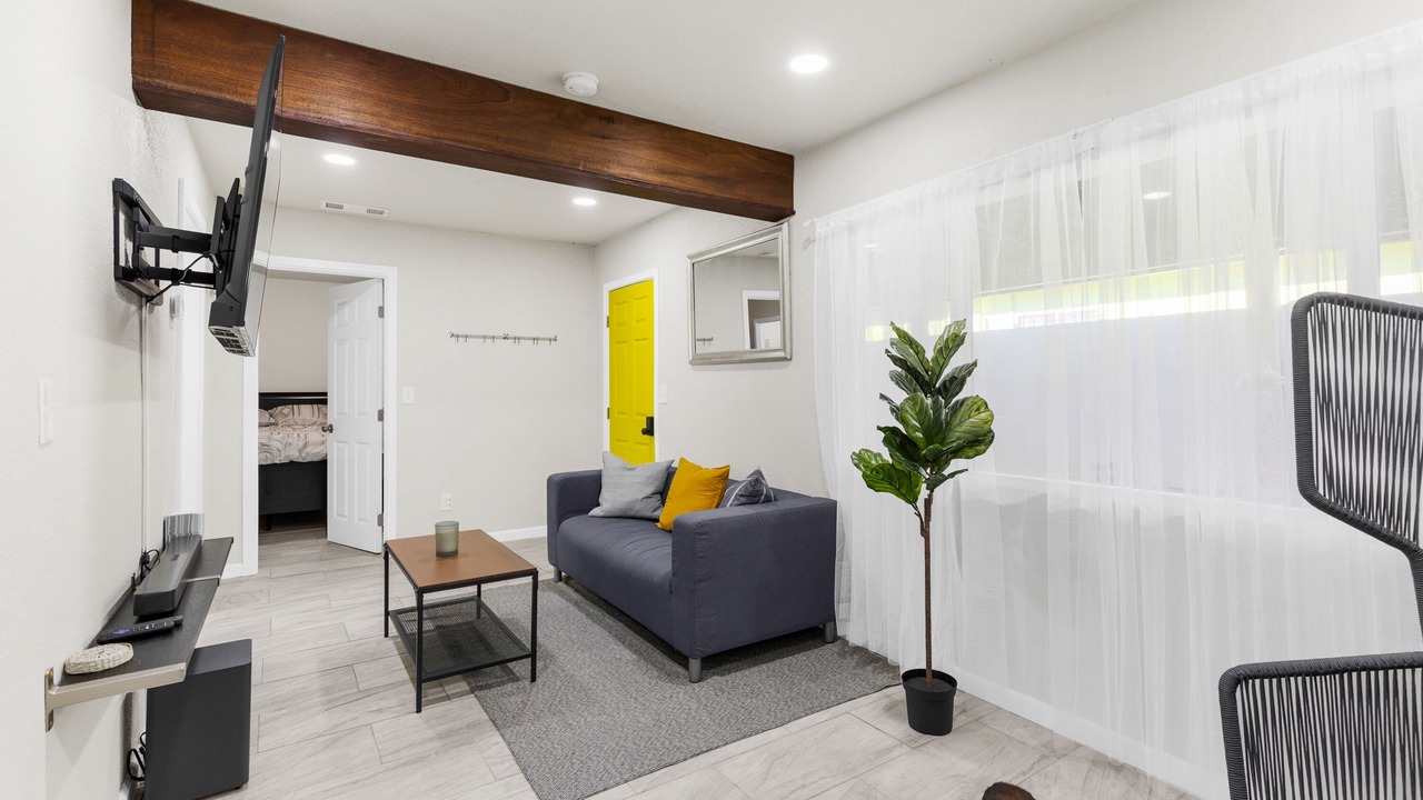 Photo of Bedroom in Compton