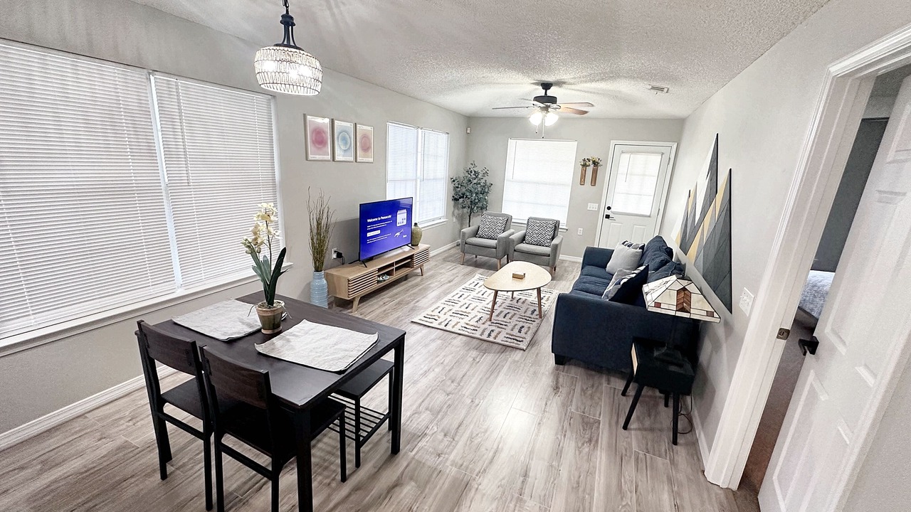 Photo of Livingroom in Pensacola