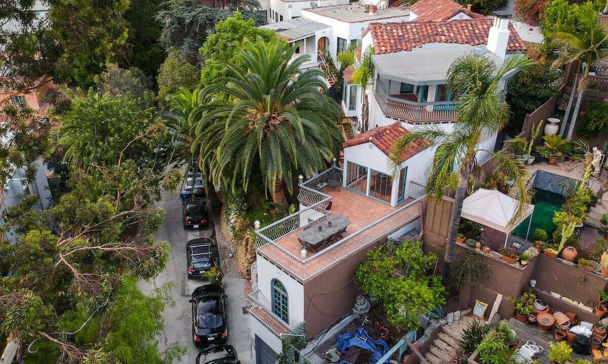 Photo of Outdoor in Hollywood