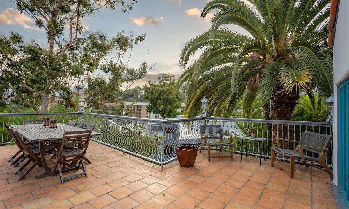 Photo of Outdoor in Hollywood